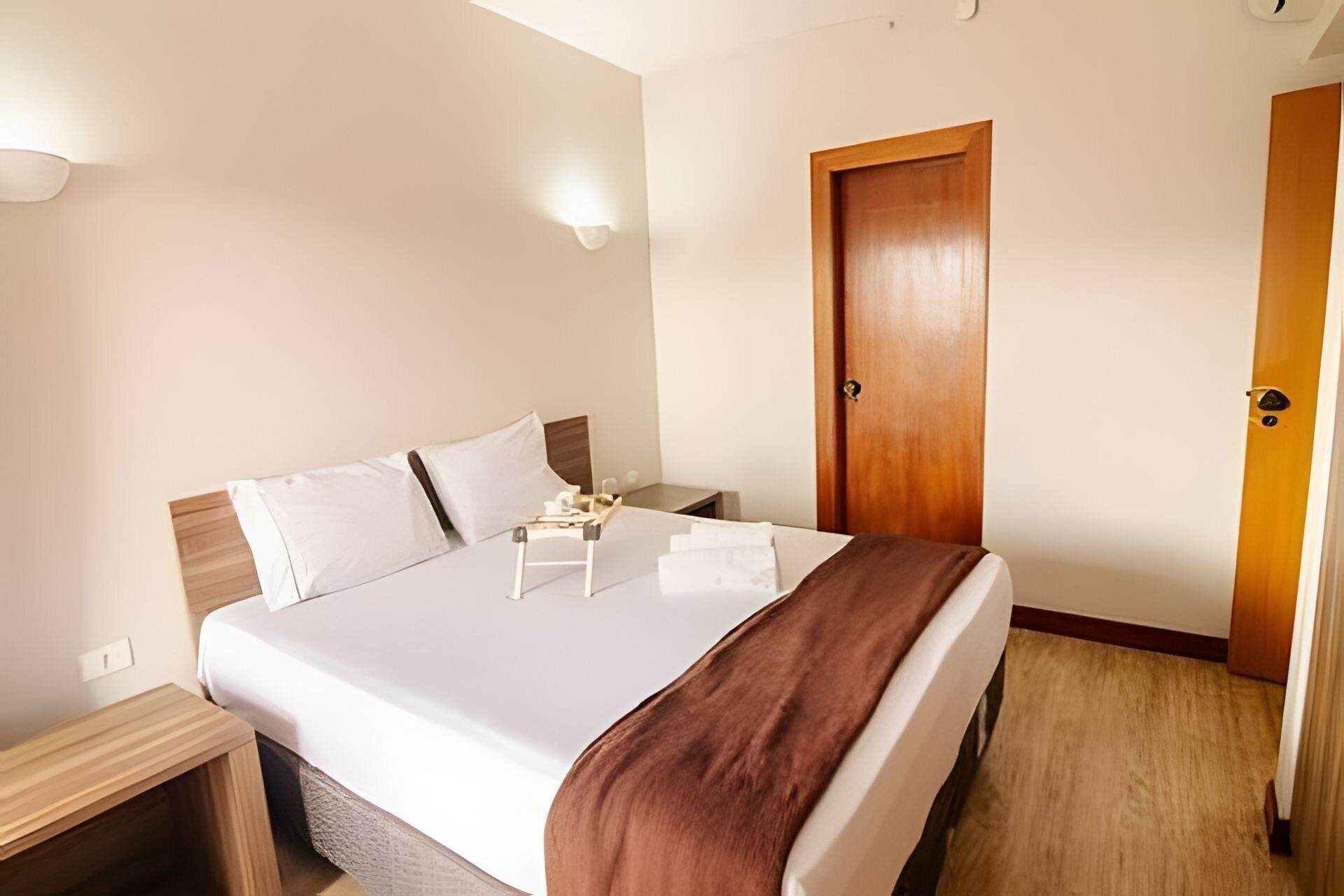 Apartamento | Wi-Fi de cortesia, roupa de cama