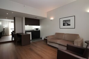 Apartment | Living area | Flat-screen TV - OZPED Flats Particulares Bonaparte (Brasília)