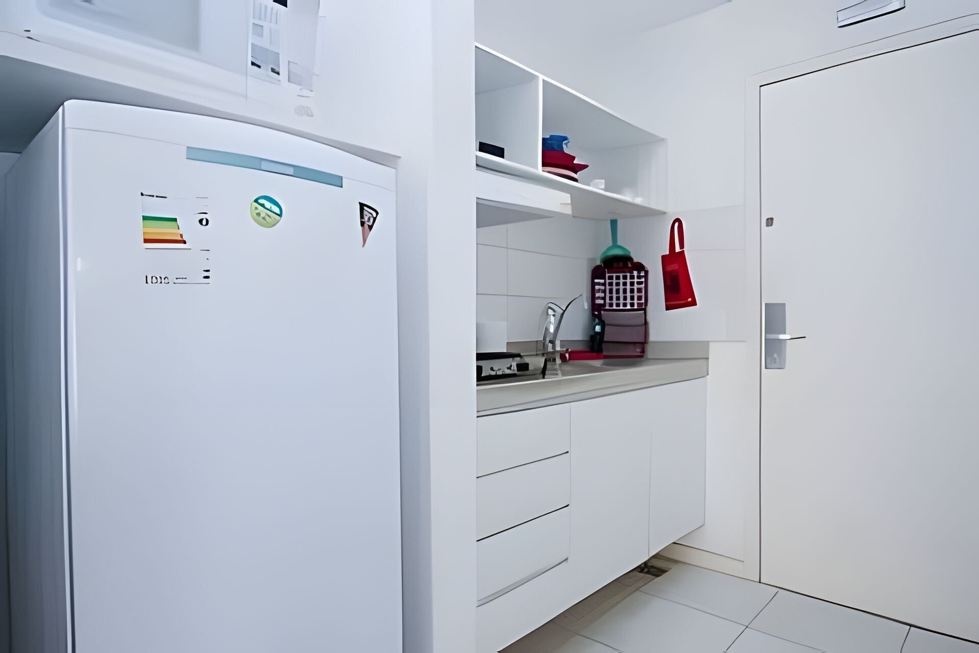 Apartamento básico | Cozinha privada | Geladeira, micro-ondas, chaleira elétrica
