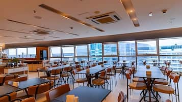 Apartment | Dining