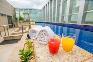 Indoor pool, outdoor pool