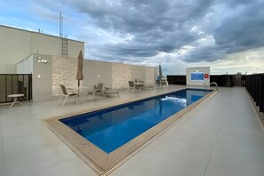 Apartment | Pool | Outdoor pool - OZPED Flats Particulares Nobile Suítes (Brasília)