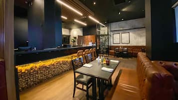 Daily buffet breakfast (BRL 70 per person)