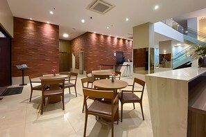 Apartment | Dining - OZPED Flats Particulares Nobile Suítes (Brasília)