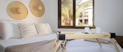 Apartment | Free WiFi, bed sheets