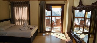 Nile sky hotel and suites