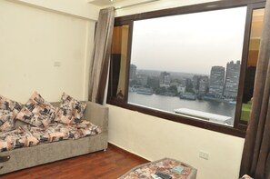 Tripe Room Nile View | Vista desde la habitación