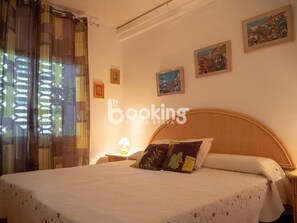 2 chambres, fer et planche à repasser, Wi-Fi gratuit, draps fournis