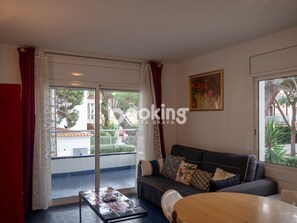 TV - APARTMENT IN FULL CENTER ONE STEP FROM EVERYTHING AND 1 MINUTE FROM THE BEACH (Platja d'Aro)