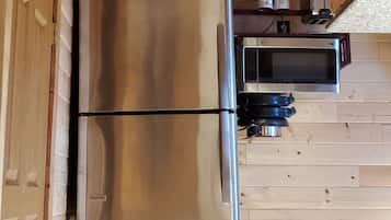 Fridge, microwave, coffee/tea maker, toaster