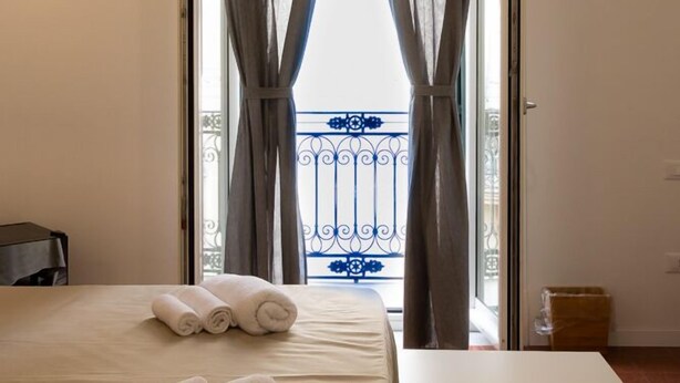 Unclassified image, 1 of 34, button - Piazza Florio Rooms (Palermo)