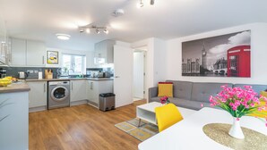 Unclassified image, 4 of 15, button - London Street, Andover, Hampshire, SP102NU, United Kingdom (Andover)