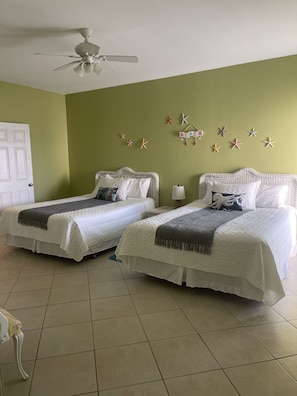 5 chambres, fer et planche à repasser, Wi-Fi gratuit, draps fournis
