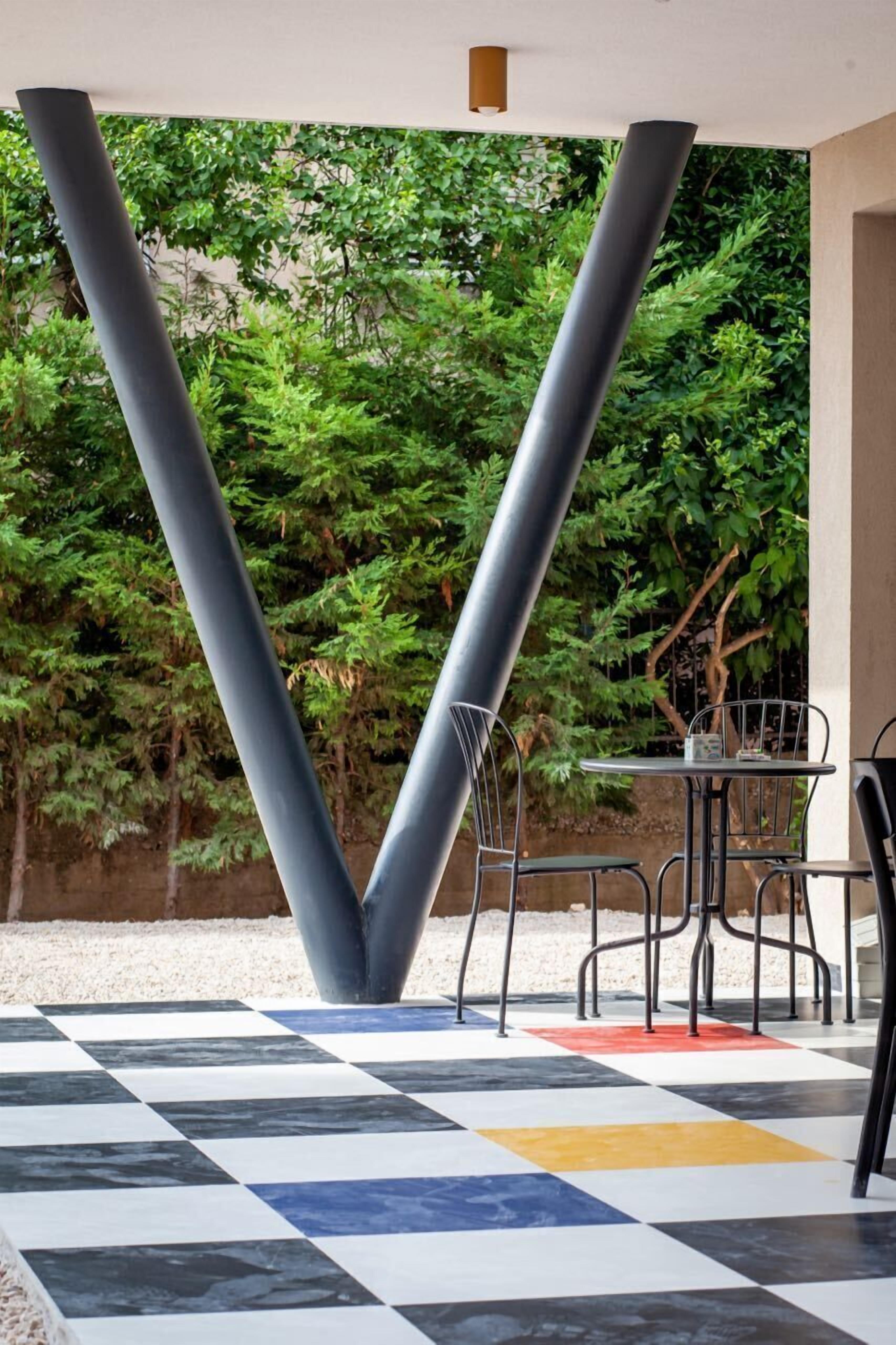 المنشأة من الخارج