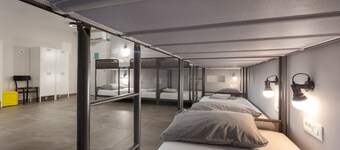 SUBTUB Hostel Makarska