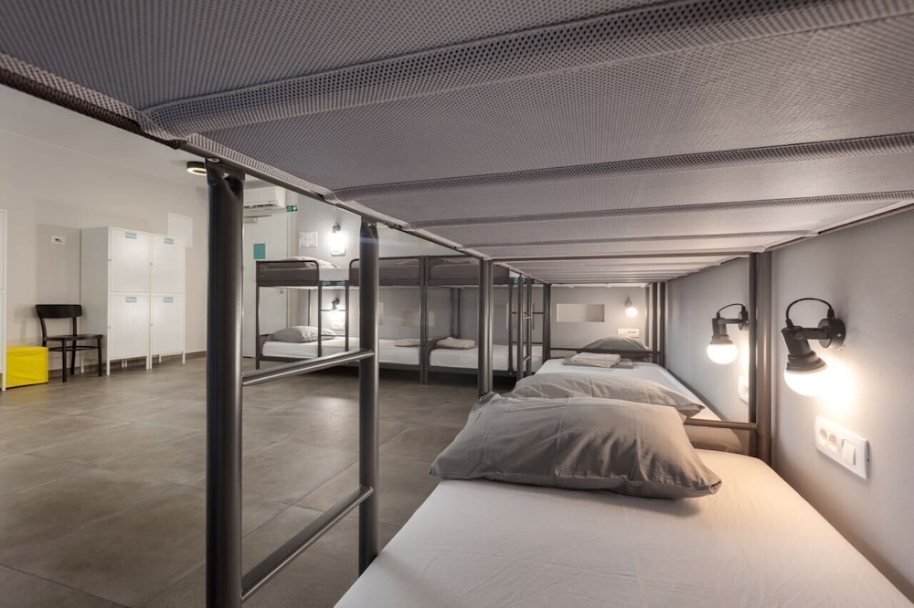 2 Star Hotels