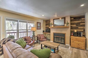TV, fireplace, DVD player, books - Walk to Marina: Rustic Grand Lake Retreat! (Grand Lake)