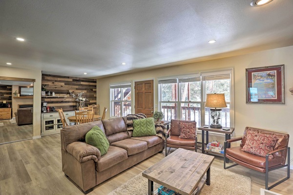 Grand Lake Vacation Rental | 1BR | 2BA | 806 Sq Ft | Stairs Required