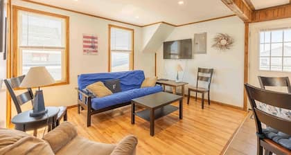 Steps from the ocean in the heart of Hampton Beach!