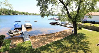 Right on the Water at Lake Winnisquam, w/ Balcony, Boat Dock, & Sandy Beach