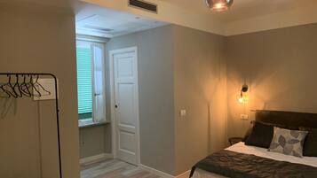 Ropa de cama de alta calidad, edredón, camas con pillow-top y minibar