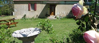 Gîte de charme avec piscine dans un écrin de verdure au coeur du Périgord
