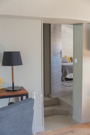 Suite (Andromaque) | Individually decorated, individually furnished, desk, blackout drapes - Le Mas des Alexandrins (Uzès)