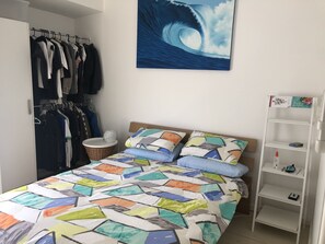 3 bedrooms, Internet, bed sheets - One of best locations at Coast. Surrounded by nature and the sound of surf. (Adelaide)
