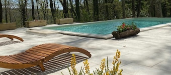 Wonderful private villa for 10 people with private pool, WIFI, TV, patio and pets allowed