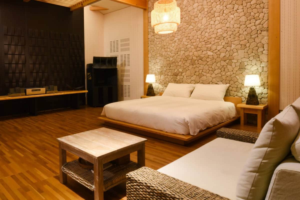 Habitación (ALTEC) | 2 habitaciones, minibar, decoración personalizada y escritorio