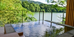 Chambre (Western) | Minibar, décor unique, bureau