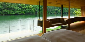 Quarto (Western) | Frigobar, individualmente decorados, escrivaninha