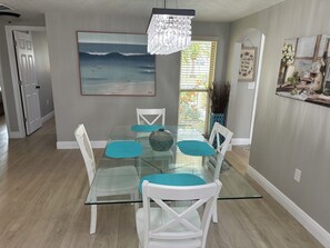 Dining - Waterfront Paradise with heated pool and access to the Gulf of America  (Port Richey)