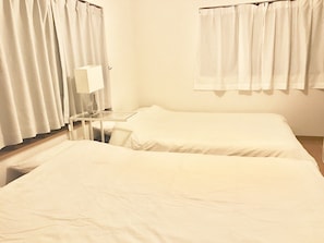 Nhà (Private Vacation Home) | 3 phòng ngủ, truy cập Internet không dây miễn phí, bộ trải giường