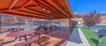 Lovely townhome near town with pool, hot tub, playground, patio & tennis