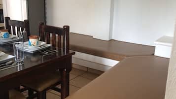 Bungalow básico | Cocina privada | Horno y utensilios de cocina