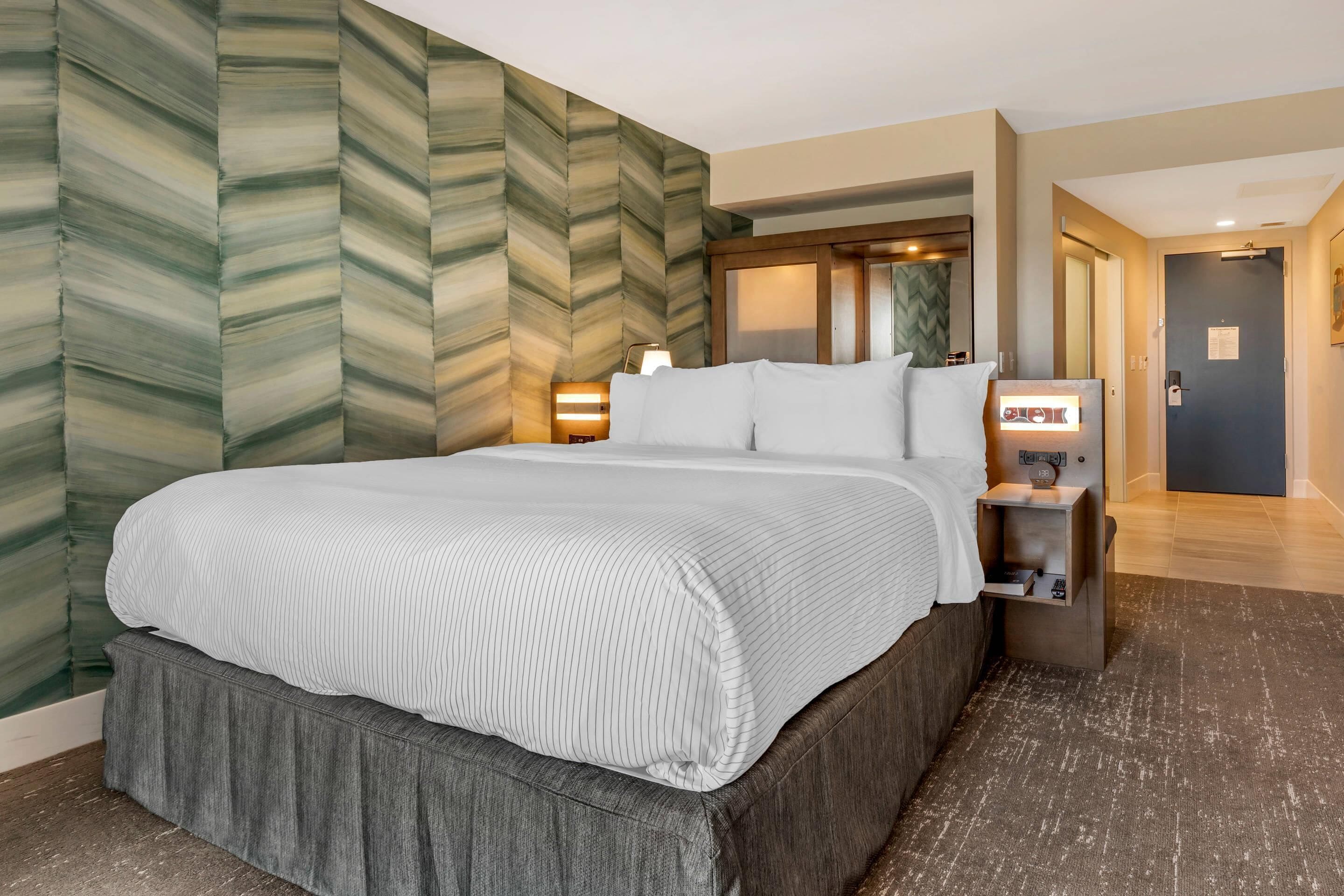 Ropa de cama de alta calidad y escritorio 