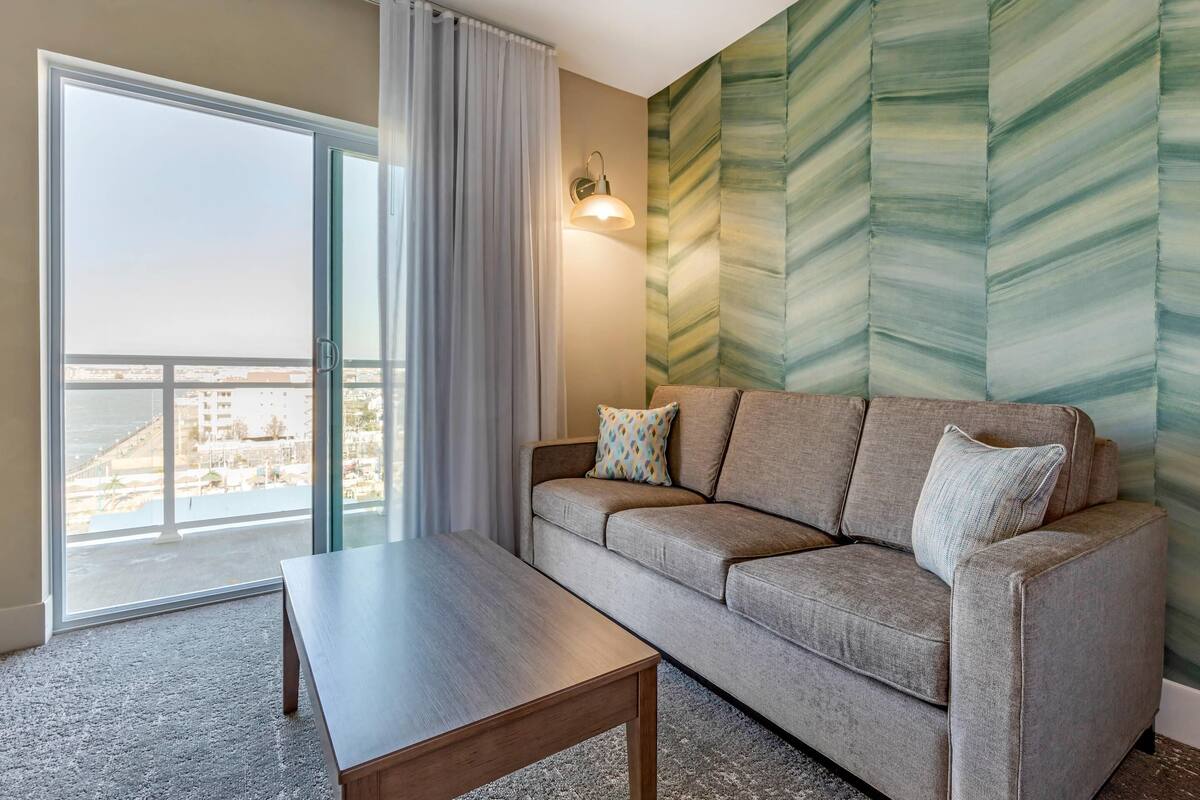 standard room, multiple beds, non smoking (deluxe) | premium bedding, desk, laptop workspace, blackout curtains