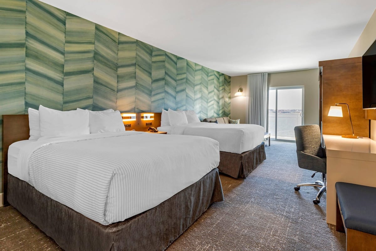 Standard Room, Multiple Beds, Non Smoking (Upper Floor) | Premium bedding, desk, laptop workspace, blackout drapes