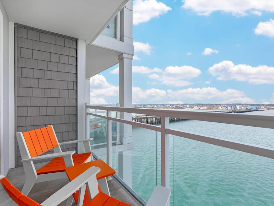 Rom – standard, 1 kingsize-seng med sovesofa, ikke-røyk (Top Floor) | Sengetøy av topp kvalitet, skrivebord og skrivebord for bærbar PC