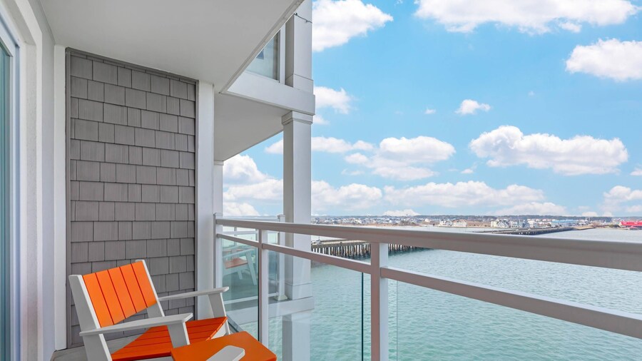 Cambria Hotel Ocean City - Bayfront