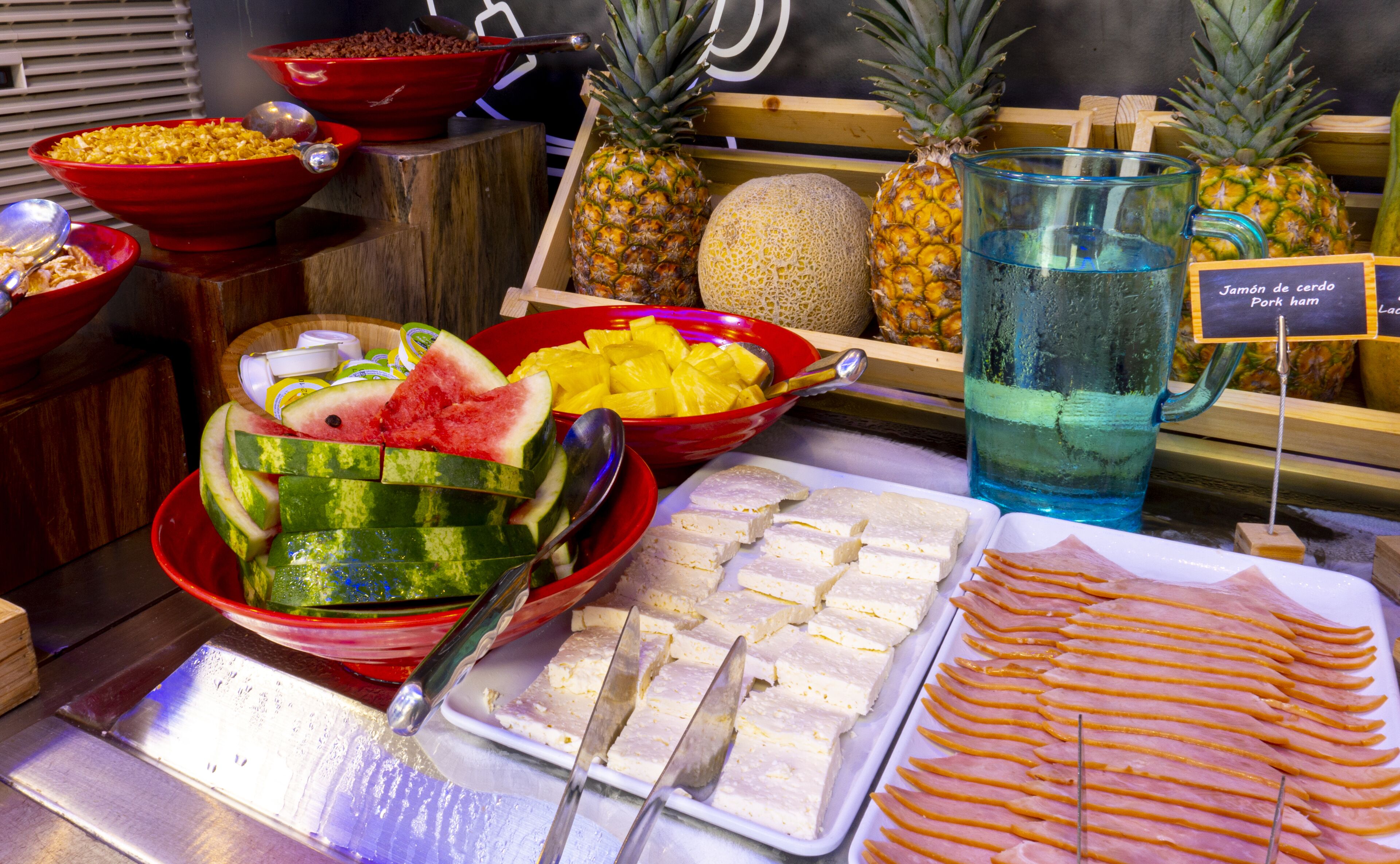 daily buffet breakfast (cop 33000 per person)