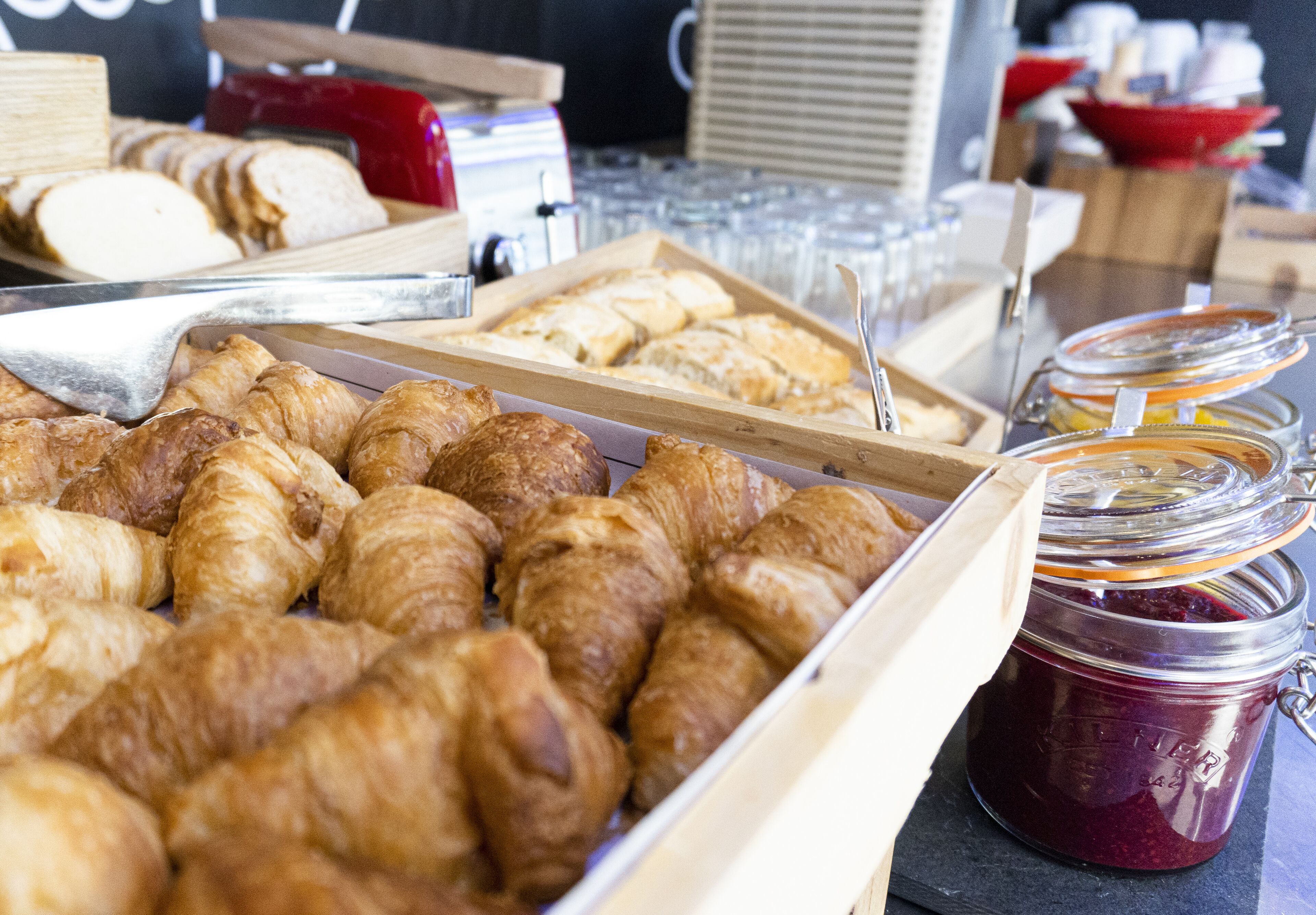 daily buffet breakfast (cop 33000 per person)