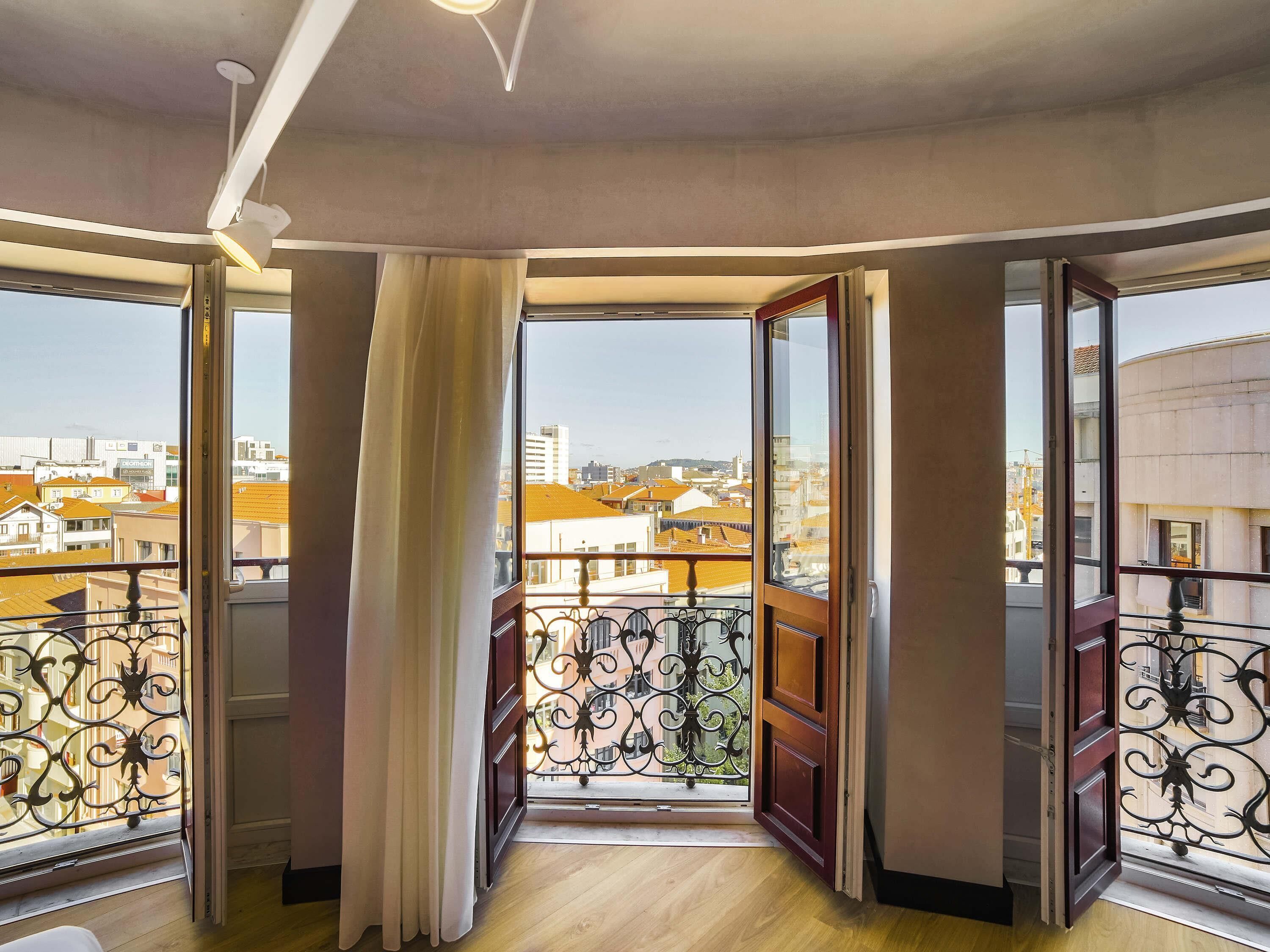 Individually decorated, individually furnished, desk, laptop workspace