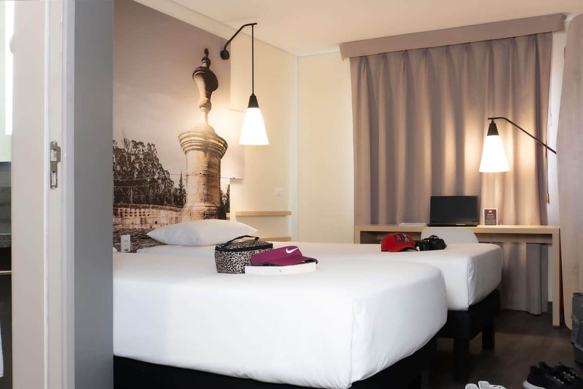 In-room safe, desk, laptop workspace, soundproofing
