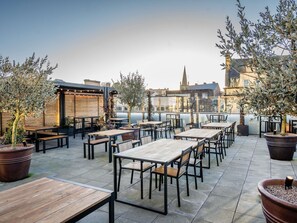 Exterior - Mercure Newport Hotel (Newport)