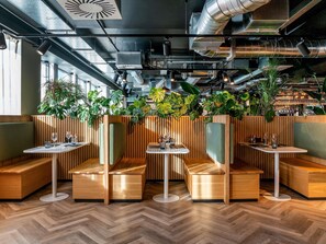 Breakfast, lunch and dinner served