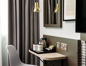 Egyptian cotton sheets, premium bedding, Select Comfort beds - Mercure Newport Hotel (Newport)