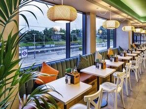 Restaurant - ibis Styles London Seven Kings (Ilford)