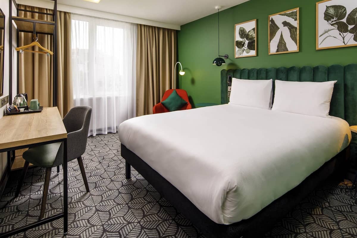 Standard Room, 1 Double Bed | Desk, soundproofing, free WiFi